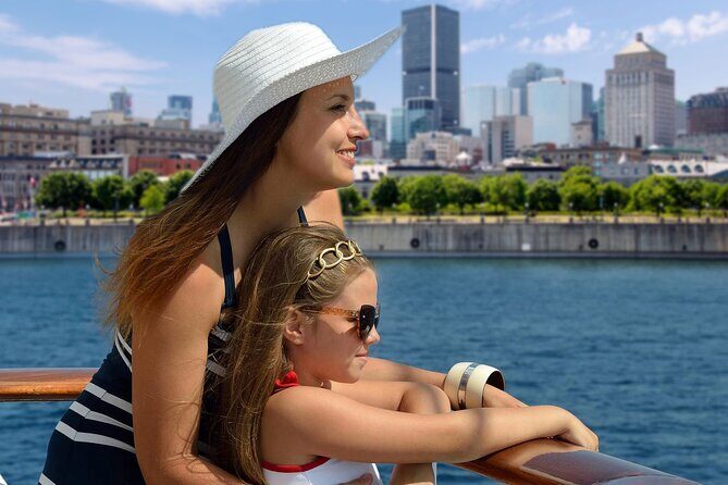 AURA experience at Notre-Dame Basilica and guided cruise - Notre-Dame in the Dark: What to Expect From the 1-Hour Show