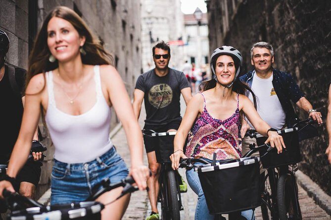 Bike / E-bike Tour : Downtown, Old Montreal, Waterfront by Fitz - Old Montreal by bike: cobblestones without the walking tax