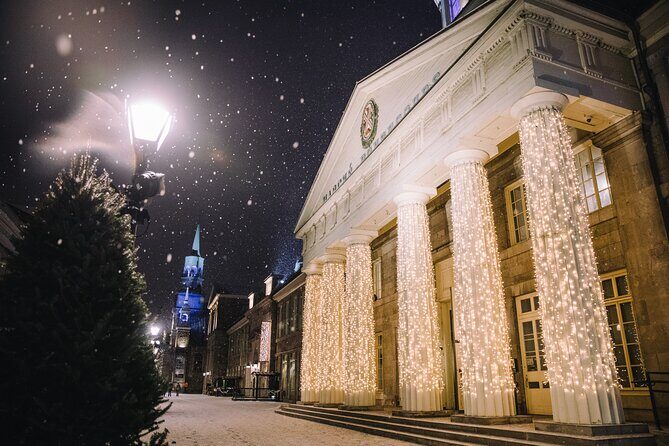 Christmas Walking Tour in Old Montreal - Meeting in the Old Port zone and staying comfortable on winter sidewalks