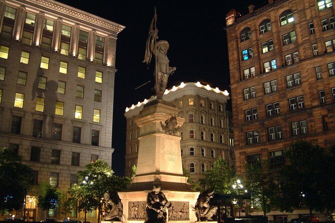 Enchanting Old Montreal , A private walking tour with Ruby Roy - Season, Weather, and Closed Stops: How to Think About Timing