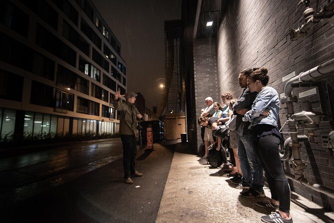 Haunted Griffintown Ghost Walking Tour in Montréal - The main stop: what happens during the Griffintown haunted route