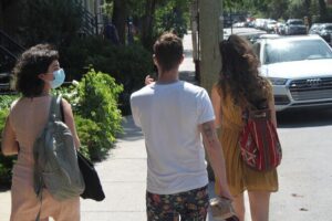 In the Shadow of the Mountain: Montreal Jewish History Walking Tour - Walking Jewish Montreal: the story behind the neighborhoods