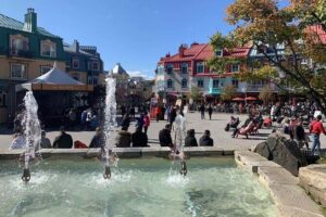 Mont-Tremblant 1-Day Tour - Mont-Tremblant by gondola: the summit view is the whole point
