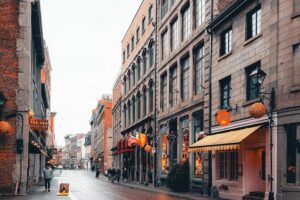 Montreal City Highlights 3 Hour Walking Tour | Gratuity-Based - Victoria Square, World Trade Centre, and Royal Bank Tower: Reading Montreal’s Architecture