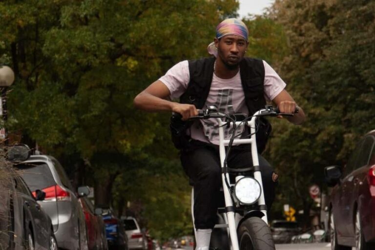 Montreal: E-Bike Sightseeing Tour - Getting oriented: 80 Rue Prince Arthur and the pre-ride routine