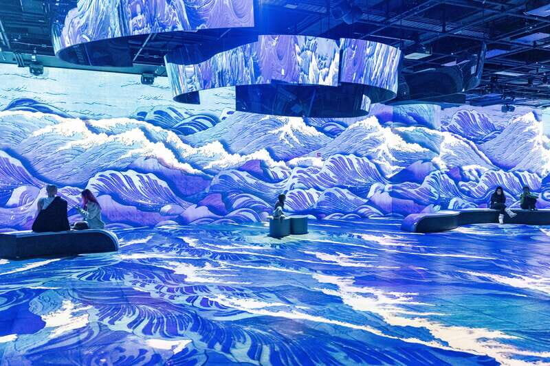 Montreal: OASIS Immersion Entry Ticket - OASIS Immersion in Montreal: 2,200 m² of walk-through light and sound