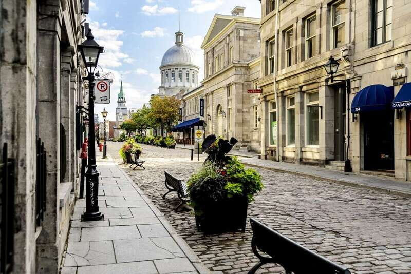 Montréal: Old Town Small Group Guided Walking Tour - Place Royale: The Starting Point Story That Shapes Everything