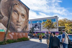 Montreal: The Original Locally Owned Street Art Walking Tour - Meeting at 3526 Saint-Laurent: Finding Your Guide Without Stress