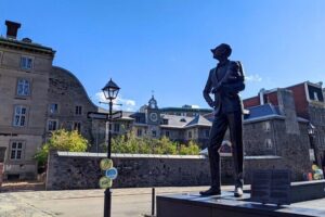 Old Montreal Private Walking Tour - Old Montreal’s Narrow Streets: Learning the City’s Shape