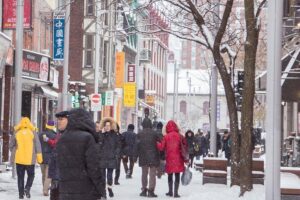The Essential 101 Non-Touristy Walking Tour by Spade & Palacio - Stop 1: Maisonneuve Monument and a Quick Architecture Warm-Up