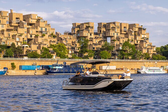 The Ultimate Montreal Boat Tour – Fall Colors Apéro Edition - The small boat experience: what the ride feels like